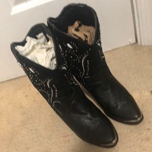 Cowboy boots for lady